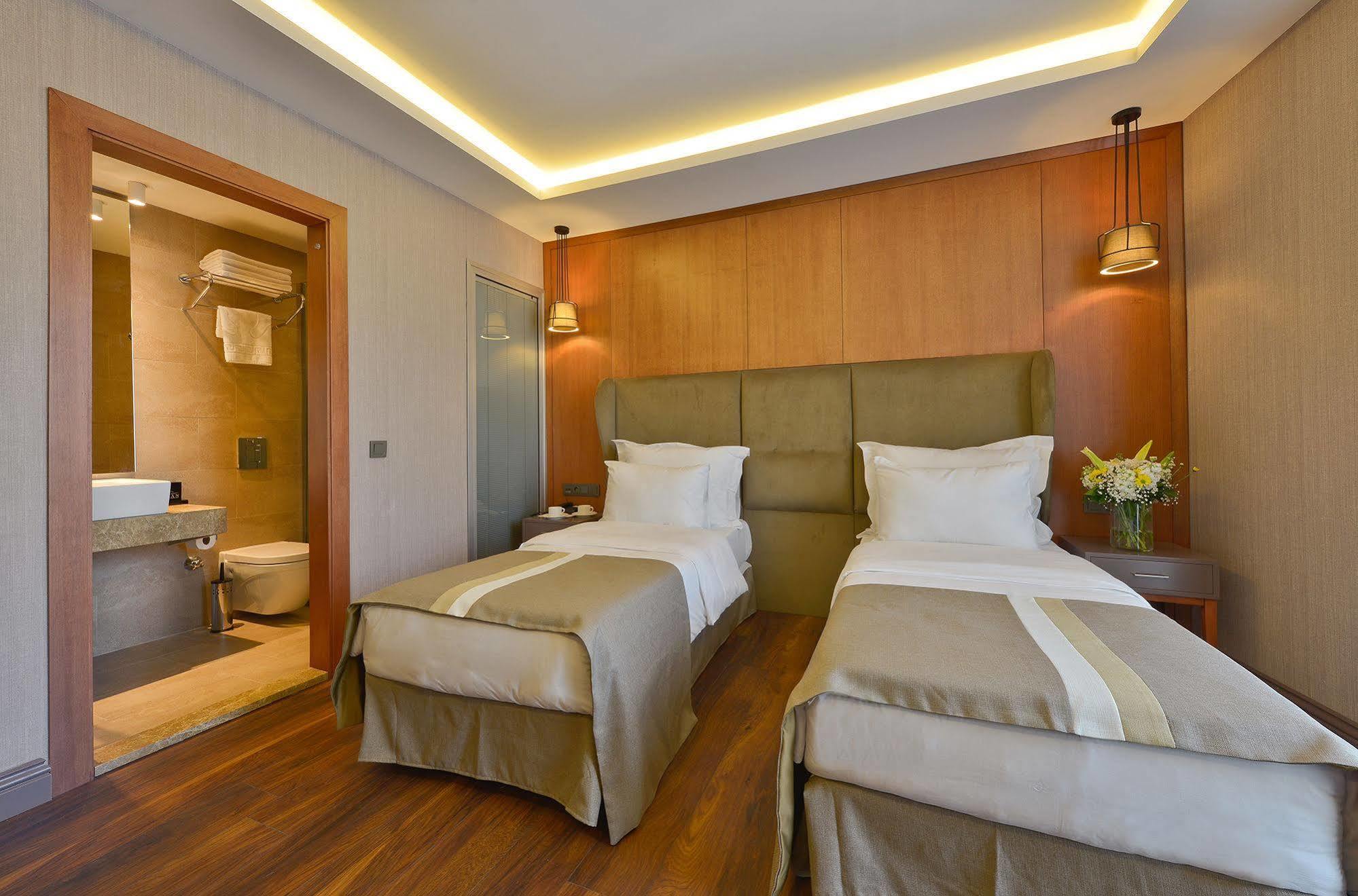 Blueway Hotel City Istambul Extérieur photo